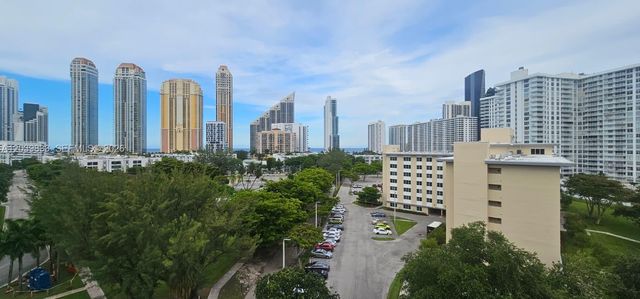 17600 N Bay Rd N906, Sunny Isles Beach, FL 33160