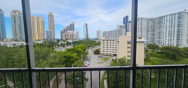 17600 N Bay Rd N906, Sunny Isles Beach, FL 33160