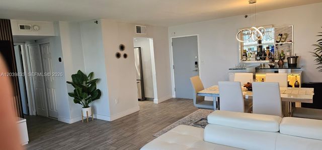 17600 N Bay Rd N906, Sunny Isles Beach, FL 33160