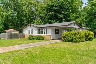 907 Merritt Street, Searcy, AR 72143