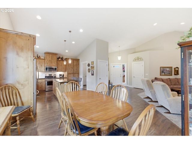 5635 WIGEON St, Salem, OR 97306