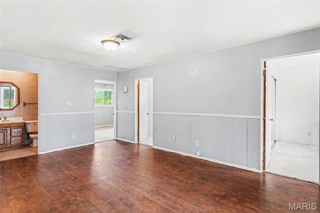 2425 Brook Drive, Florissant, MO 63033