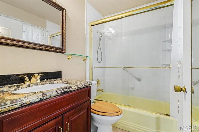 2425 Brook Drive, Florissant, MO 63033