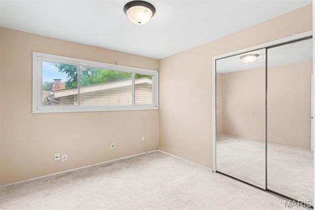 2425 Brook Drive, Florissant, MO 63033