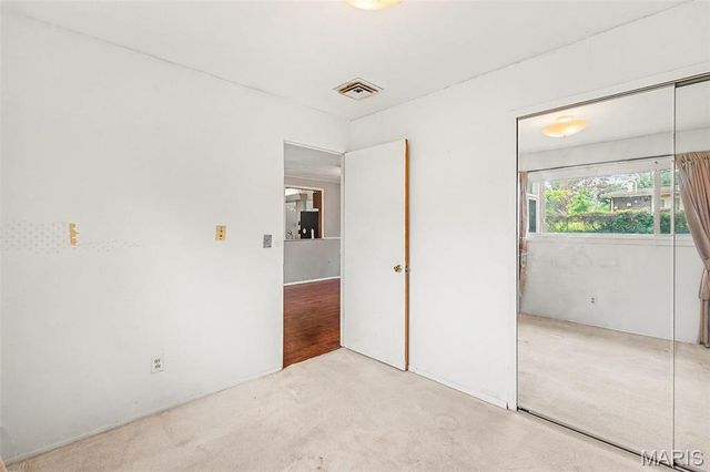 2425 Brook Drive, Florissant, MO 63033
