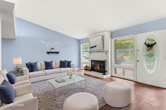 2425 Brook Drive, Florissant, MO 63033