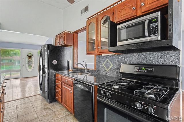 2425 Brook Drive, Florissant, MO 63033