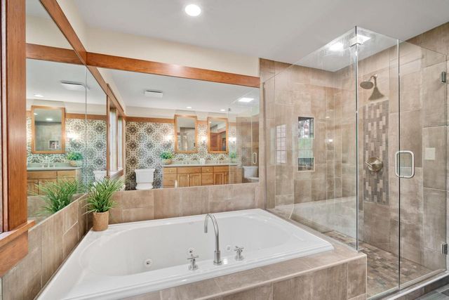 7541 S Cambridge DRIVE, Franklin, WI 53132