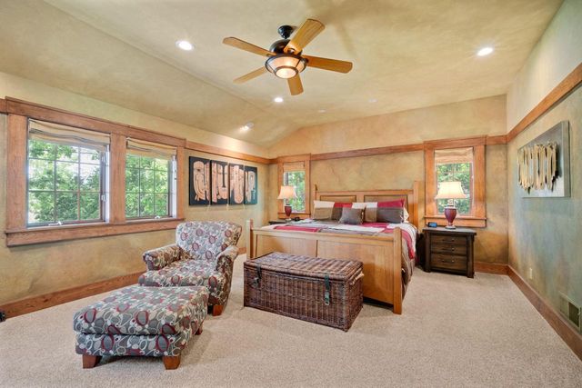 7541 S Cambridge DRIVE, Franklin, WI 53132