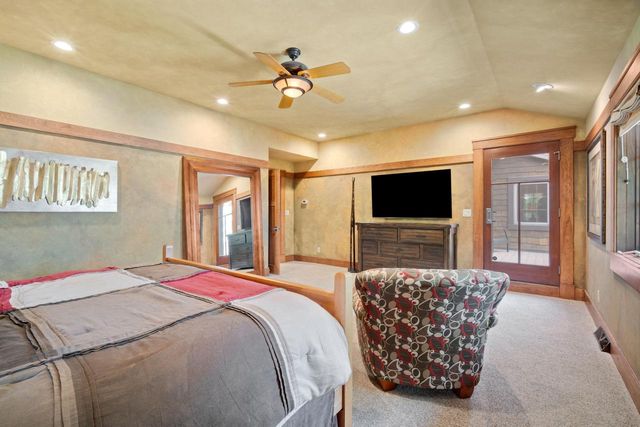 7541 S Cambridge DRIVE, Franklin, WI 53132