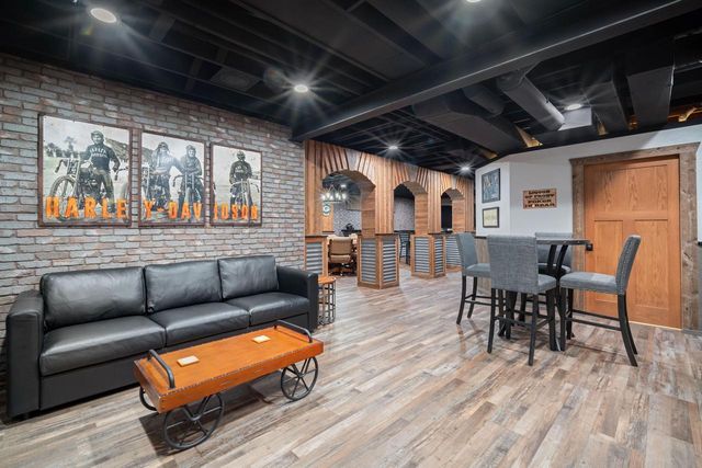 7541 S Cambridge DRIVE, Franklin, WI 53132