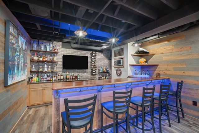 7541 S Cambridge DRIVE, Franklin, WI 53132