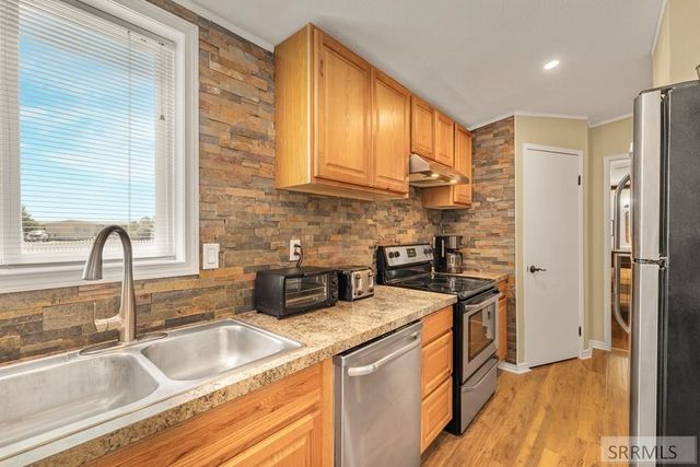 1705 N Pinewood Drive, Idaho Falls, ID 83401