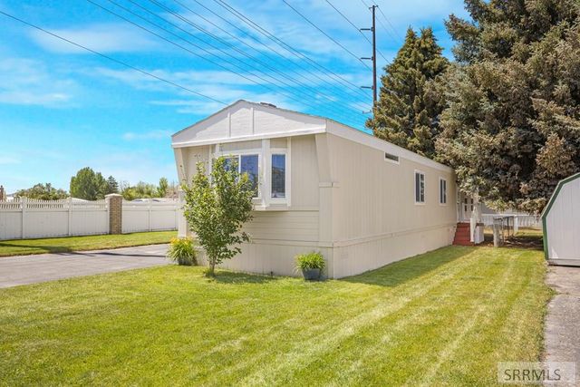 1705 N Pinewood Drive, Idaho Falls, ID 83401