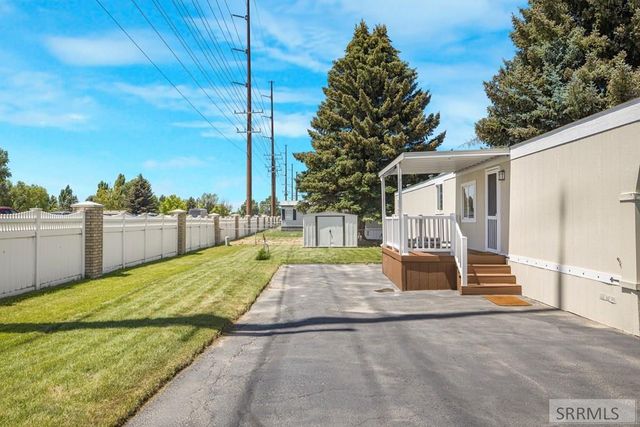 1705 N Pinewood Drive, Idaho Falls, ID 83401
