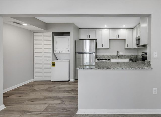 1281 PINE RIDGE CIRCLE E A2, Tarpon Springs, FL 34688