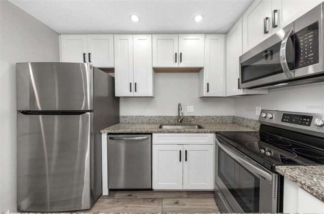 1281 PINE RIDGE CIRCLE E A2, Tarpon Springs, FL 34688