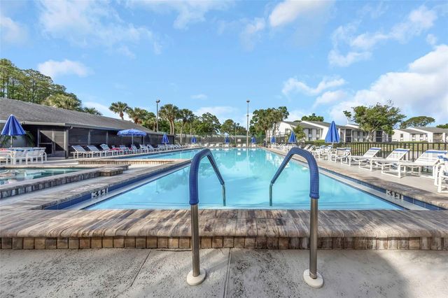 1281 PINE RIDGE CIRCLE E A2, Tarpon Springs, FL 34688
