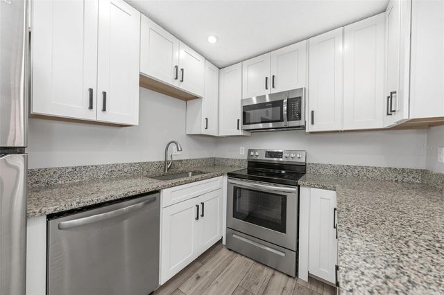 1281 PINE RIDGE CIRCLE E A2, Tarpon Springs, FL 34688