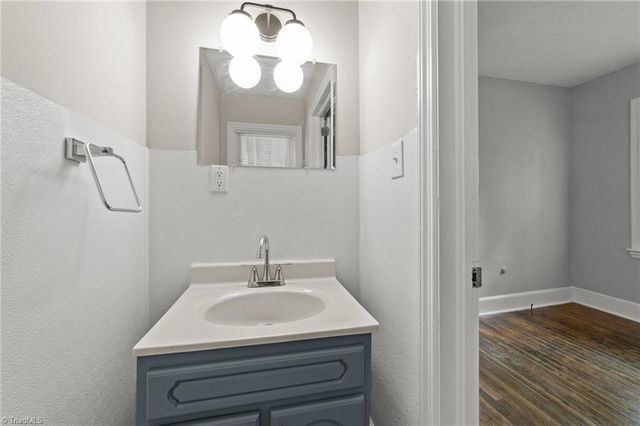 908 Lincoln Street, Greensboro, NC 27401