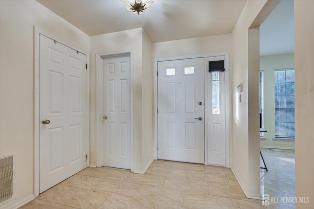 1402 Timber Oaks Road, Edison, NJ 08820