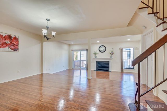 1402 Timber Oaks Road, Edison, NJ 08820