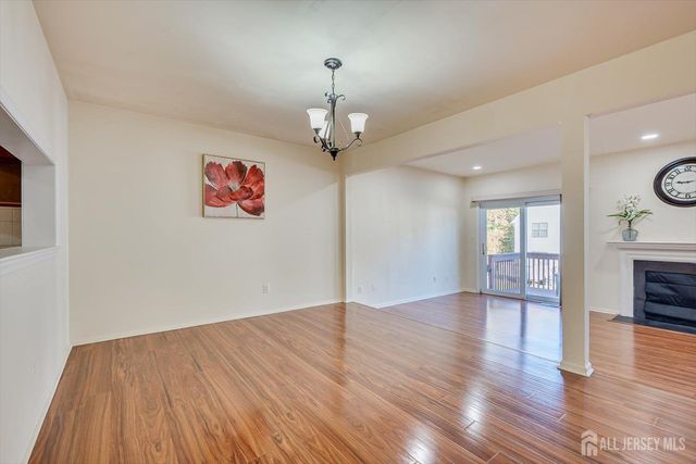 1402 Timber Oaks Road, Edison, NJ 08820