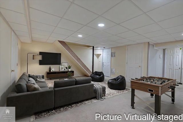 1402 Timber Oaks Road, Edison, NJ 08820
