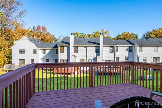 1402 Timber Oaks Road, Edison, NJ 08820