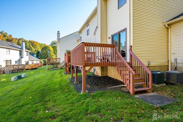 1402 Timber Oaks Road, Edison, NJ 08820
