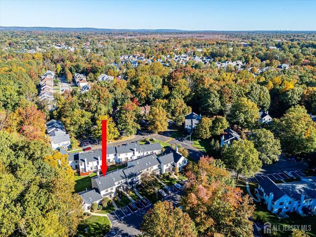 1402 Timber Oaks Road, Edison, NJ 08820