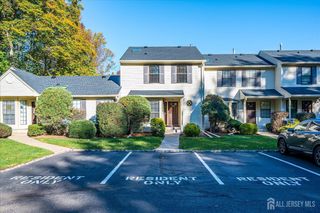 1402 Timber Oaks Road, Edison, NJ 08820