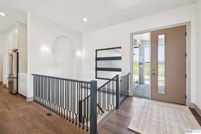 4706 N 215 Street, Elkhorn, NE 68022