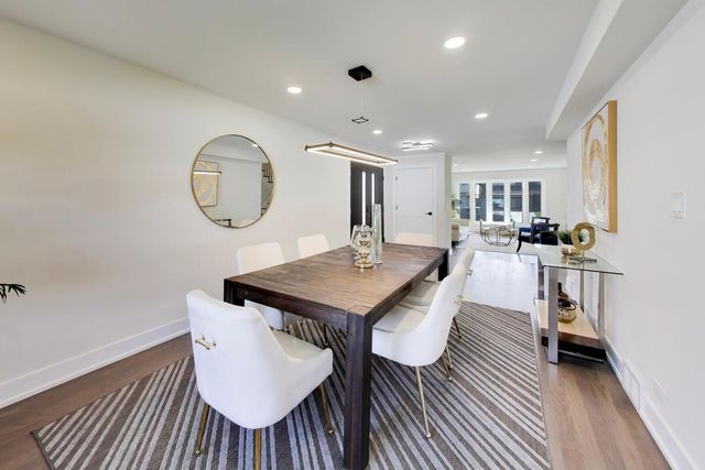 6850 Latrobe Avenue, Skokie, IL 60077