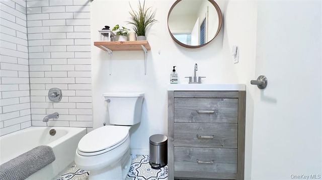 471 Horseshoe Lake Road, Swan Lake, NY 12783