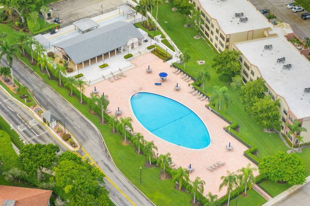 10837 W CLAIRMONT Circle 208, Tamarac, FL 33321