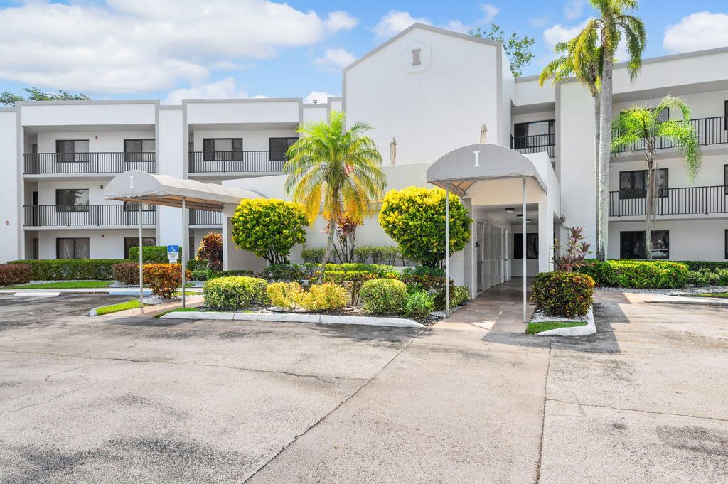 10837 W CLAIRMONT Circle 208, Tamarac, FL 33321
