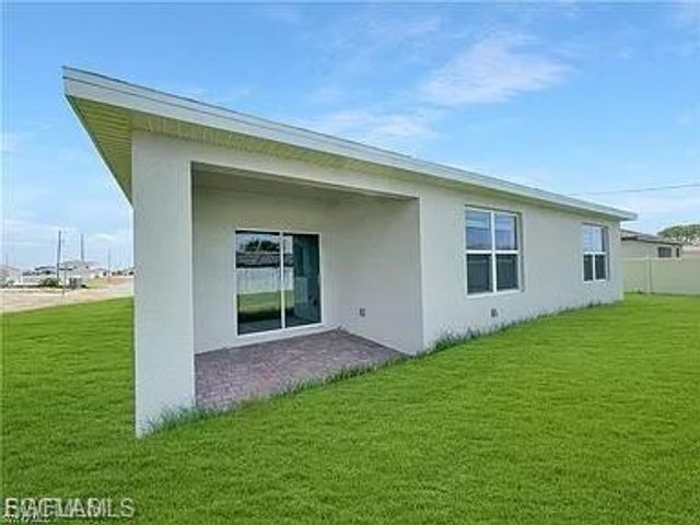 2210 NW 11th ST, Cape Coral, FL 33993