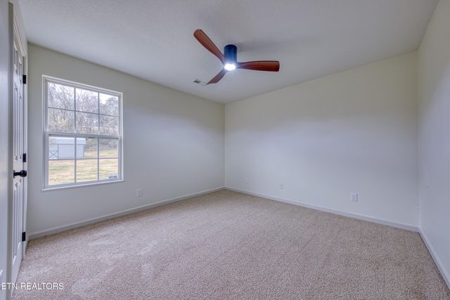 18917 Martel Rd, Lenoir City, TN 37772