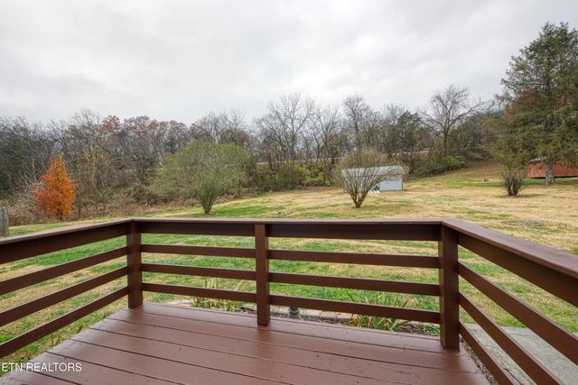 18917 Martel Rd, Lenoir City, TN 37772