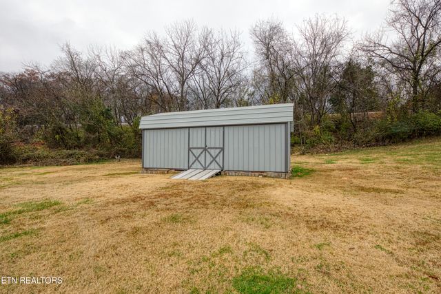 18917 Martel Rd, Lenoir City, TN 37772