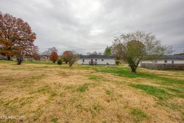 18917 Martel Rd, Lenoir City, TN 37772