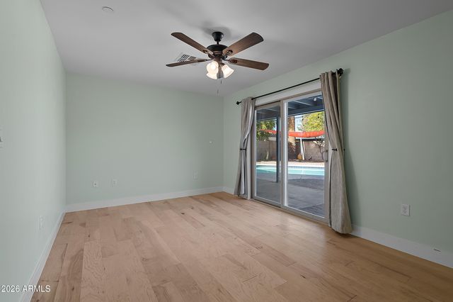 6826 E EDGEMONT Avenue, Scottsdale, AZ 85257