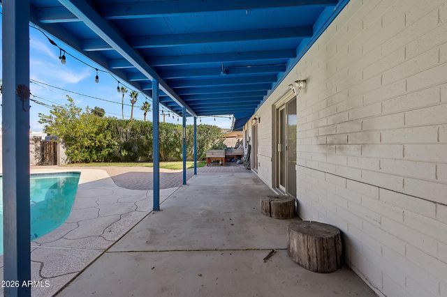 6826 E EDGEMONT Avenue, Scottsdale, AZ 85257