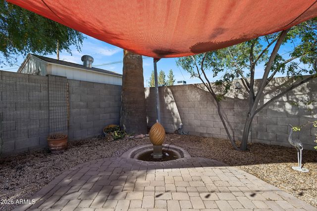 6826 E EDGEMONT Avenue, Scottsdale, AZ 85257
