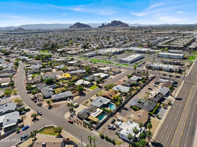 6826 E EDGEMONT Avenue, Scottsdale, AZ 85257