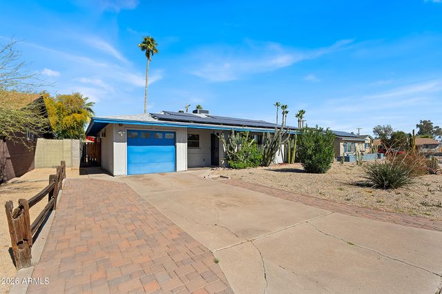 6826 E EDGEMONT Avenue, Scottsdale, AZ 85257