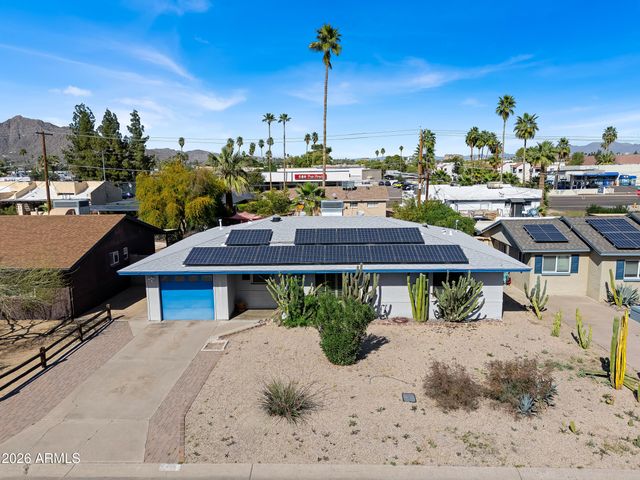 6826 E EDGEMONT Avenue, Scottsdale, AZ 85257