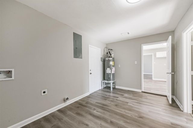 5130 Ripplebrook Drive, Houston, TX 77045