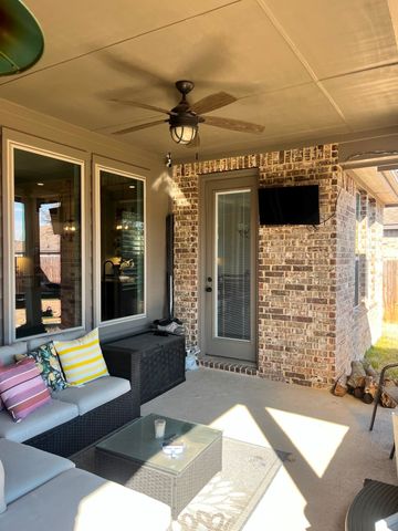 1504 Reagan Avenue, Waxahachie, TX 75165